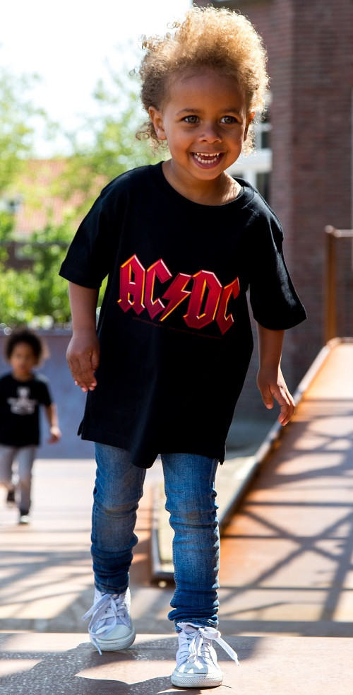 ACDC Kinder T-Shirt Logo colour ACDC fotoshoot